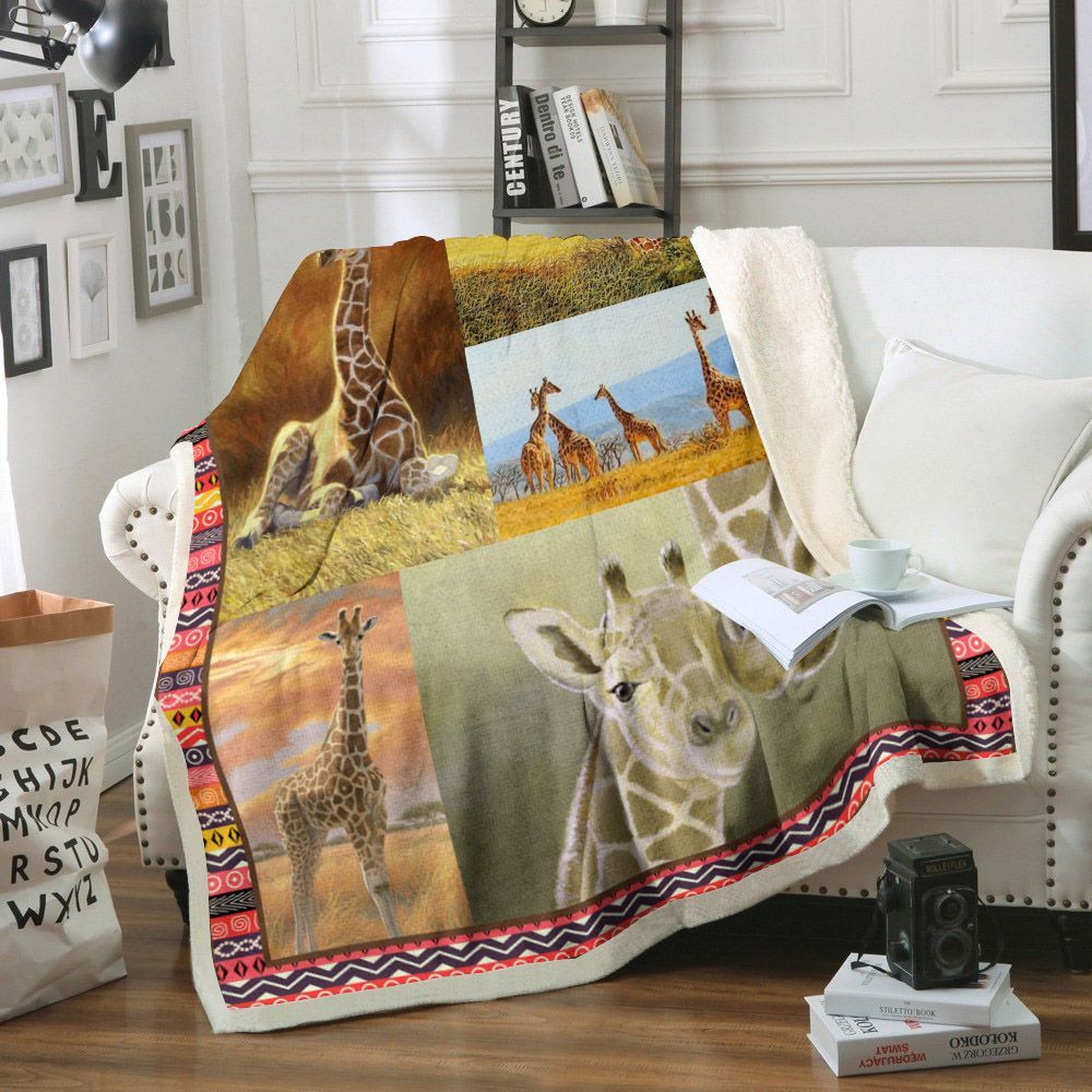 Giraffe Sherpa Fleece Blanket