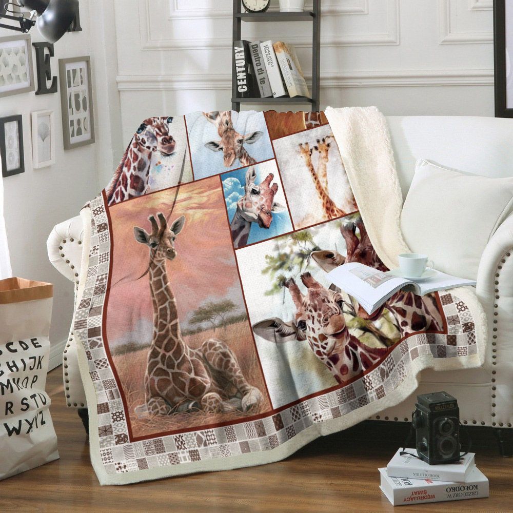 Giraffe Sherpa Fleece Blanket