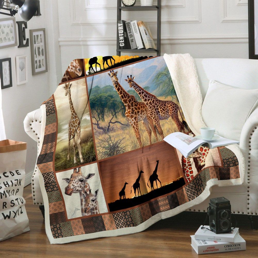 Giraffe Sherpa Fleece Blanket