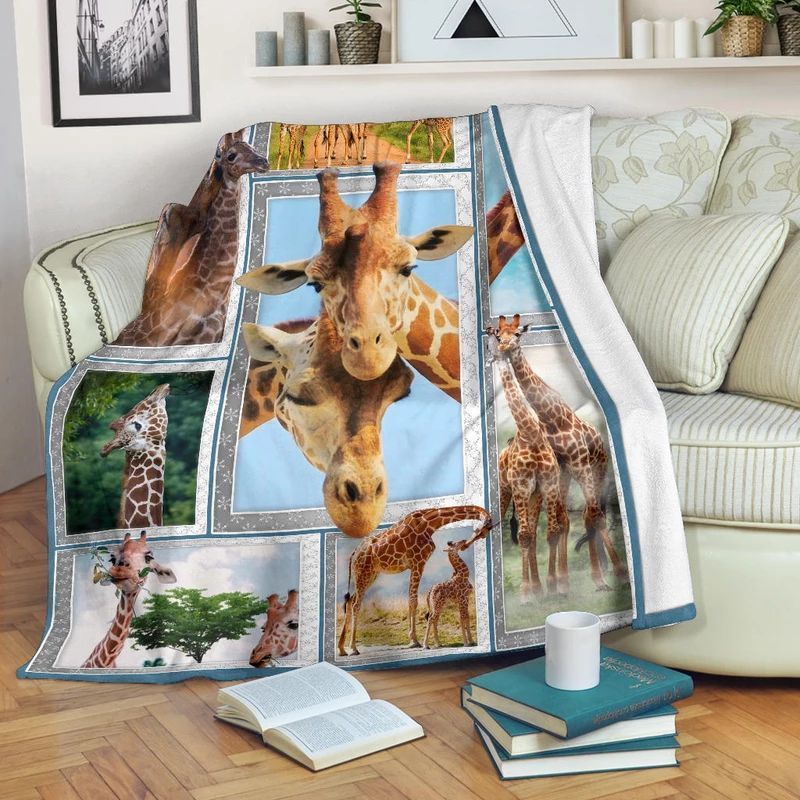 Giraffe Sherpa Fleece Blanket