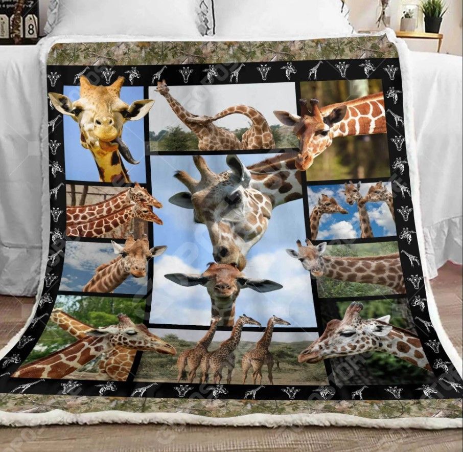 Giraffe Sherpa Fleece Blanket