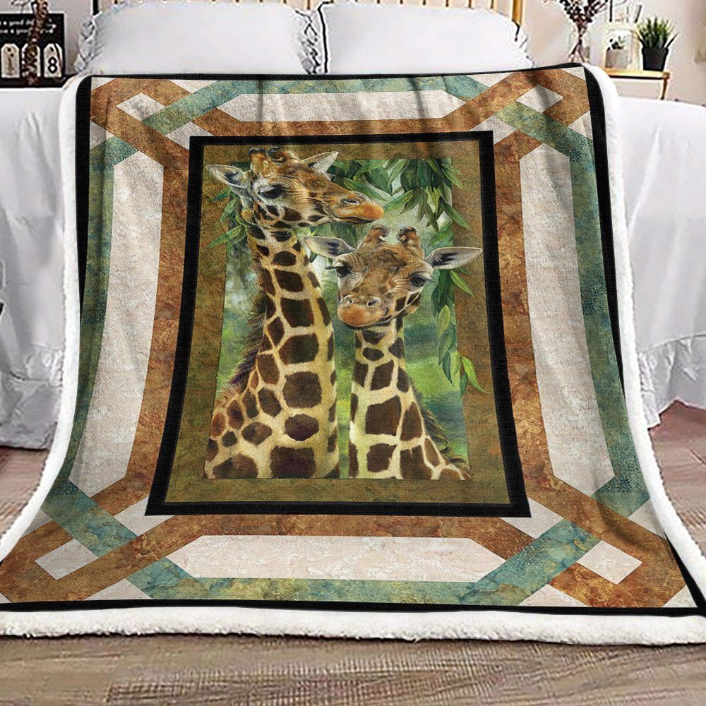 Giraffe Sherpa Fleece Blanket