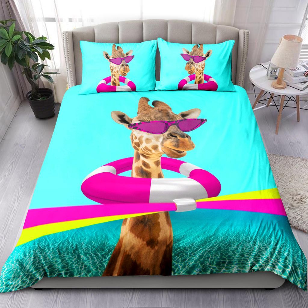 Giraffe Wearing Sunglasses In The Sea Bedding Set