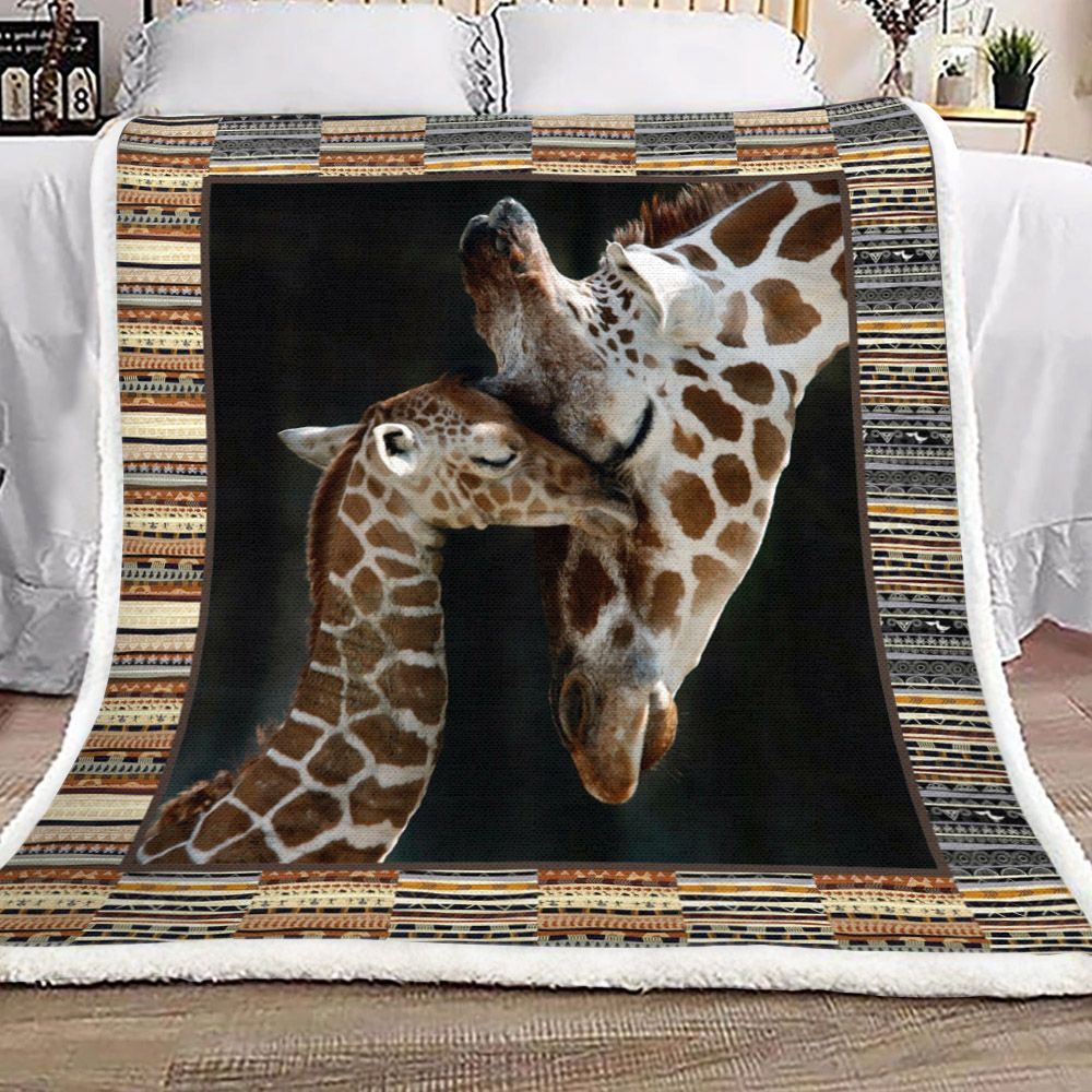 Giraffe Sherpa Fleece Blanket
