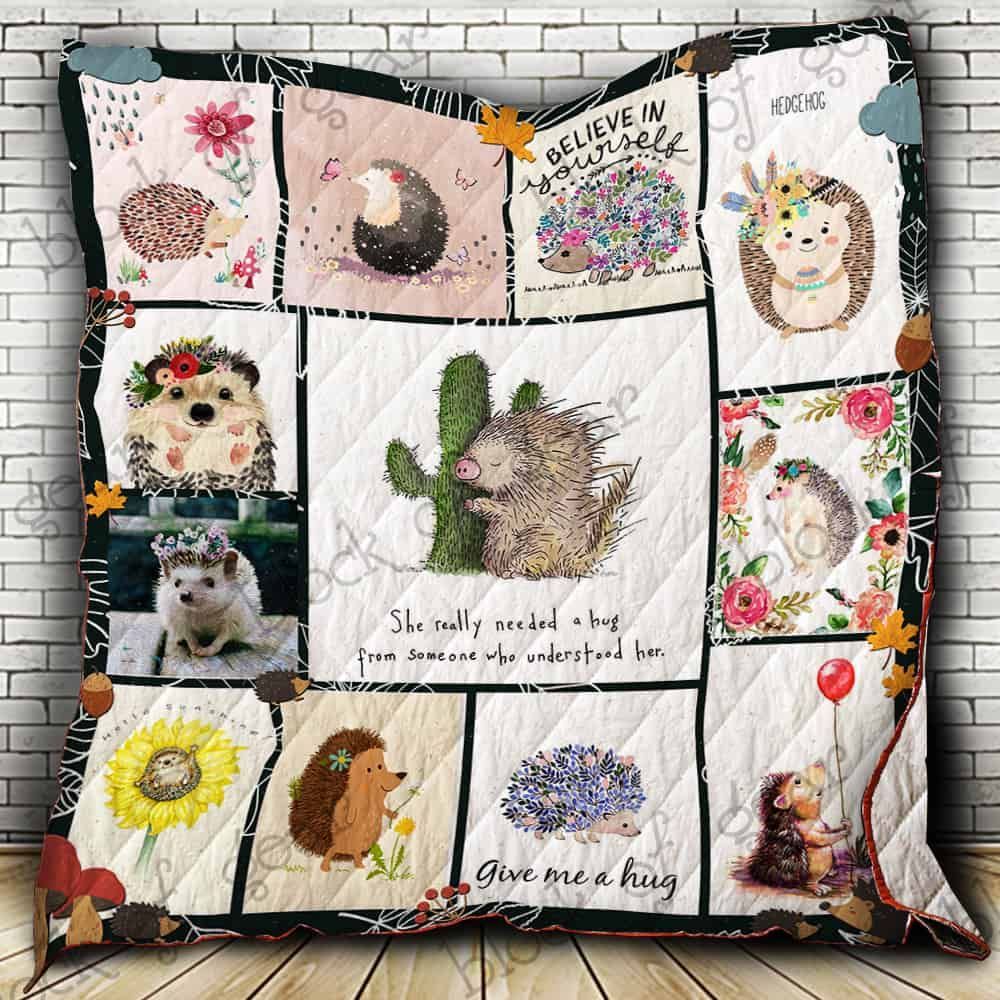 Give Me A Hug Hedgehog GS-CL-LD2910 Quilt Blanket