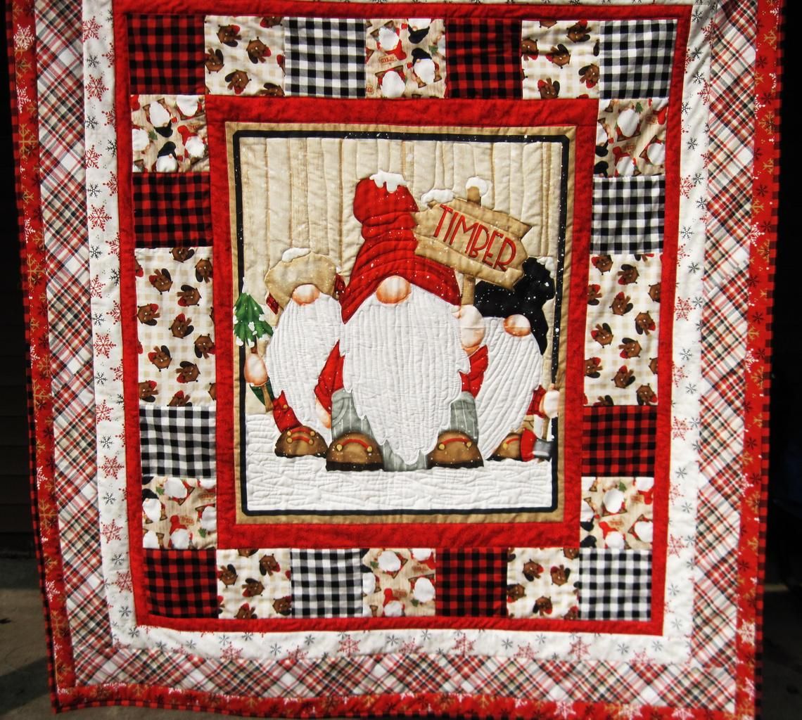 Gnome Christmas DAC261002 Quilt Blanket