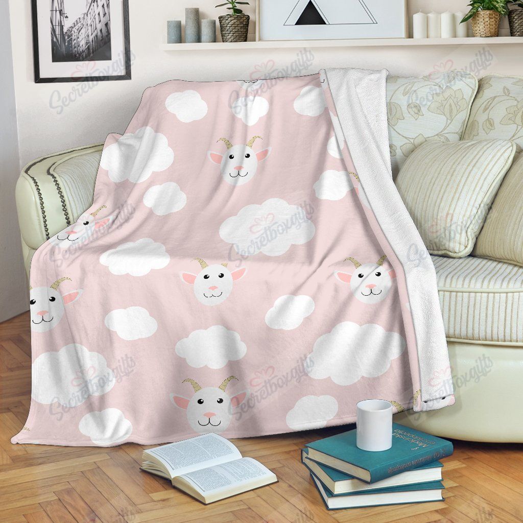 Goat Could Pink Pattern Fleece Blanket