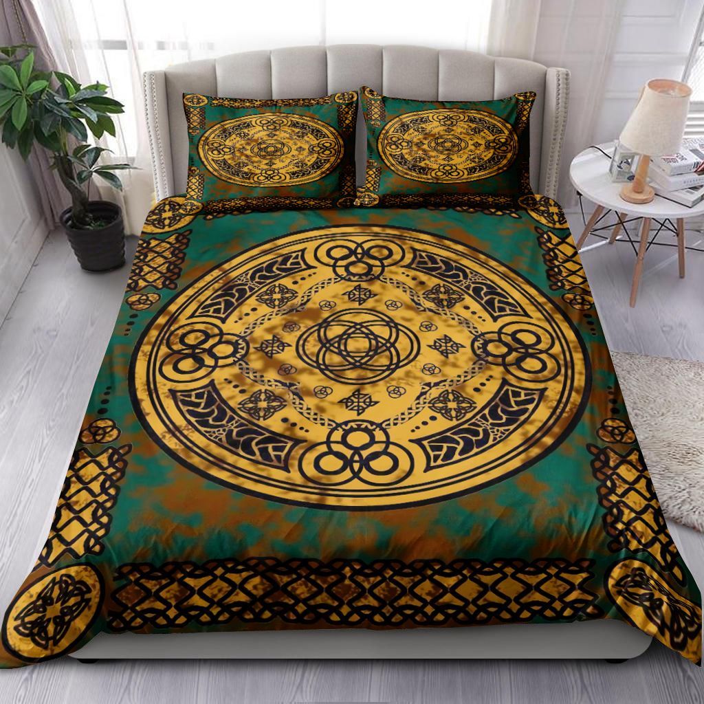 Golden Celtics Bedding Set