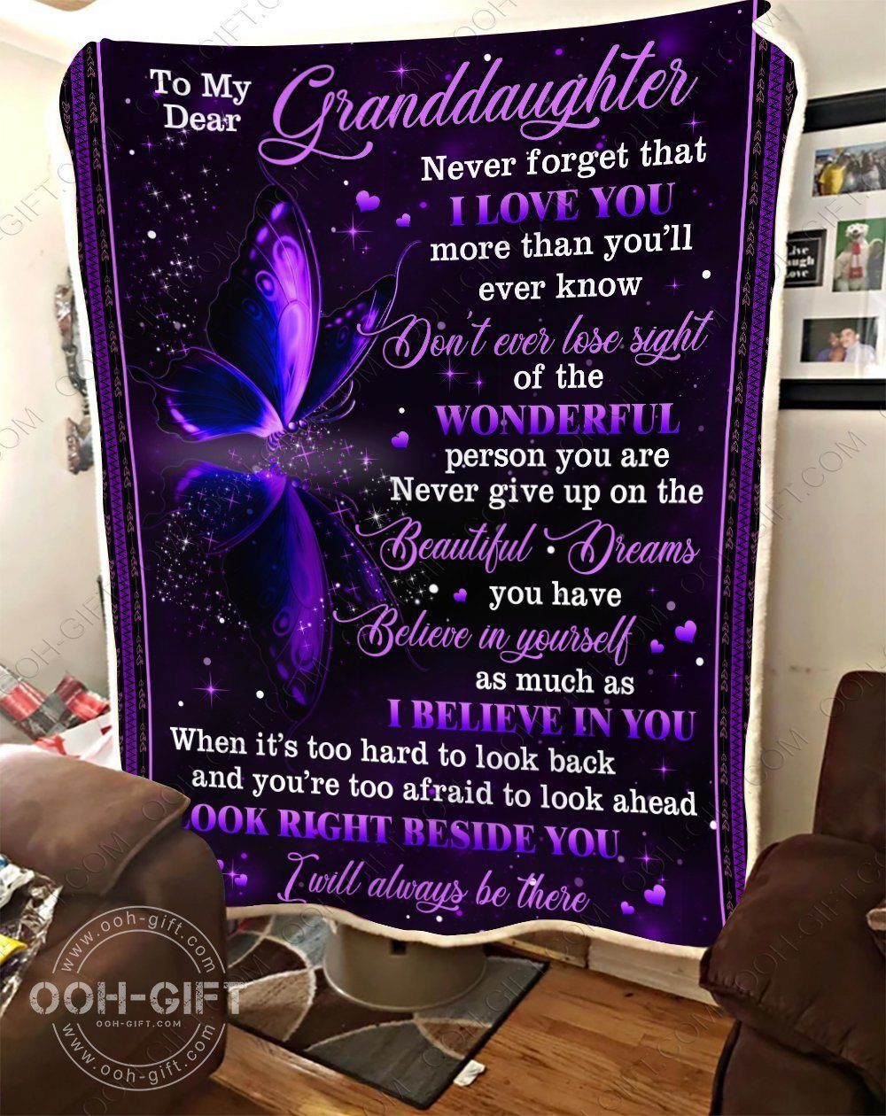 Granddaughter Look Right Beside You Sherpa Fleece Blanket