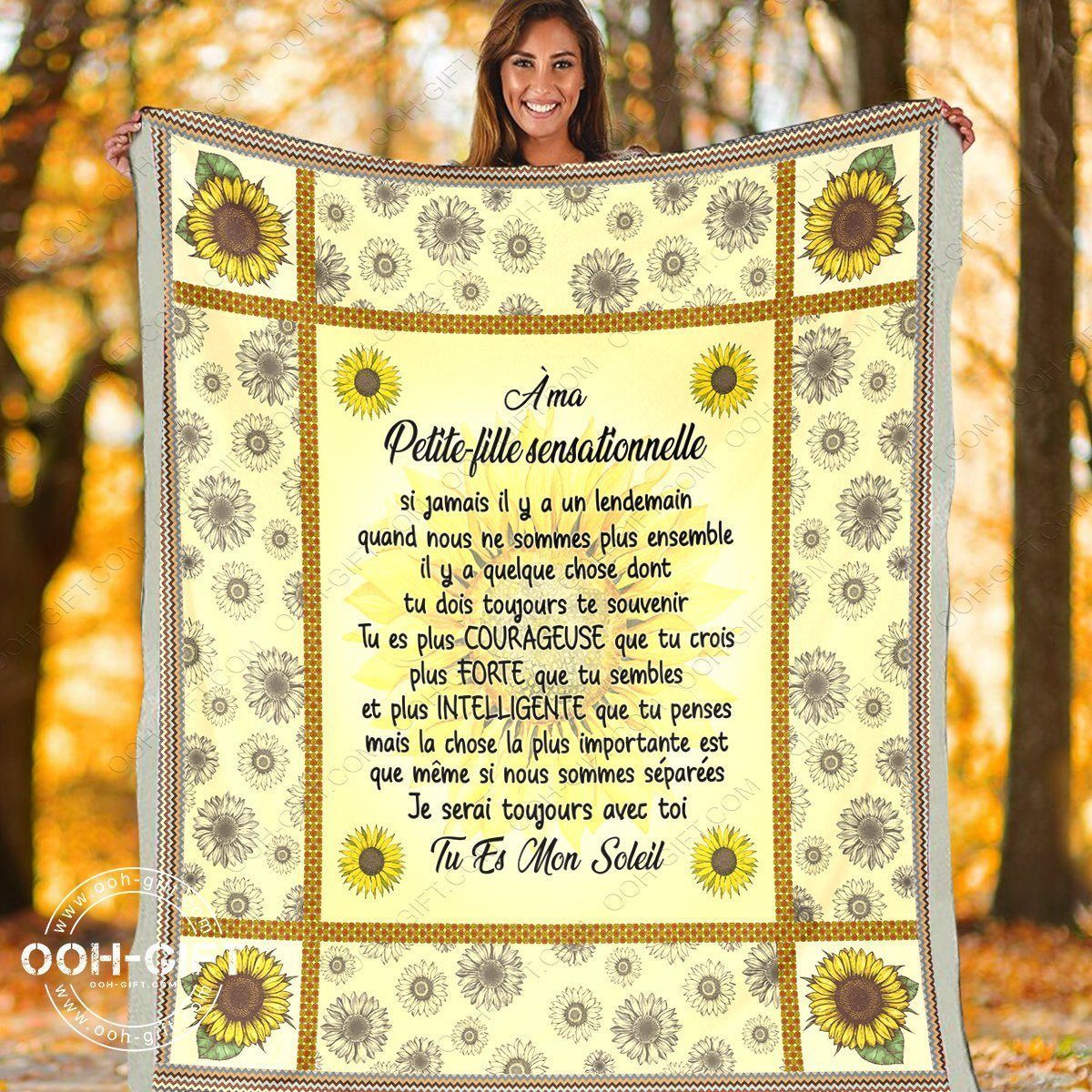 Granddaughter Ma Petite Fille Sensationnelle Sherpa Fleece Blanket