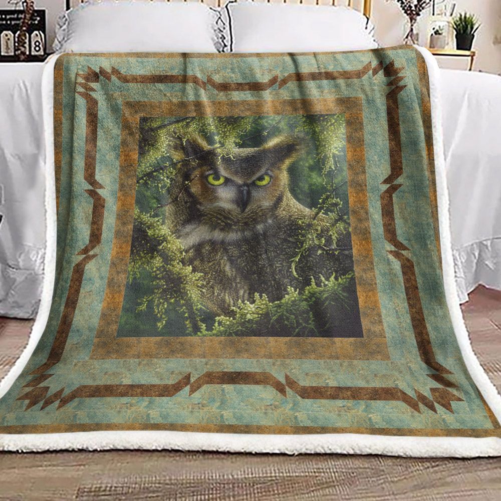 Great Horned Owl Sherpa Fleece Blanket