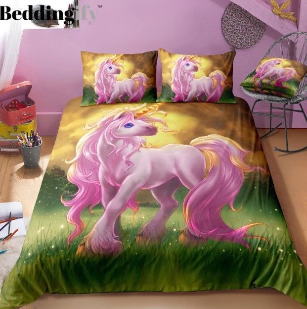 Green Field And Unicorn Bedding Set