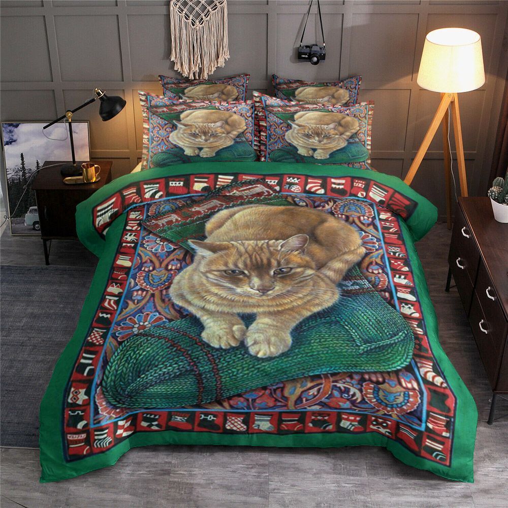 Green Sock And Yellow Cat Bedding Set