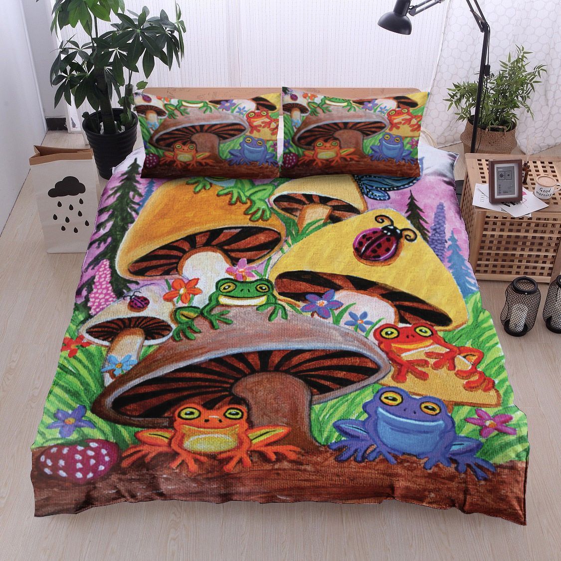 Happy Butterfly Frog Valley Bedding Set