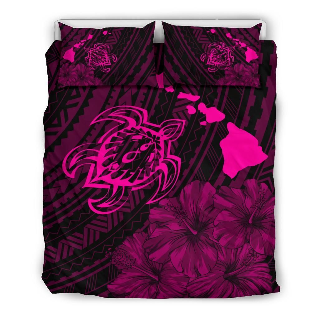 Hawaiian Map Sea Turtle Is Swimming Toward Polynesian Pink Bedding Set