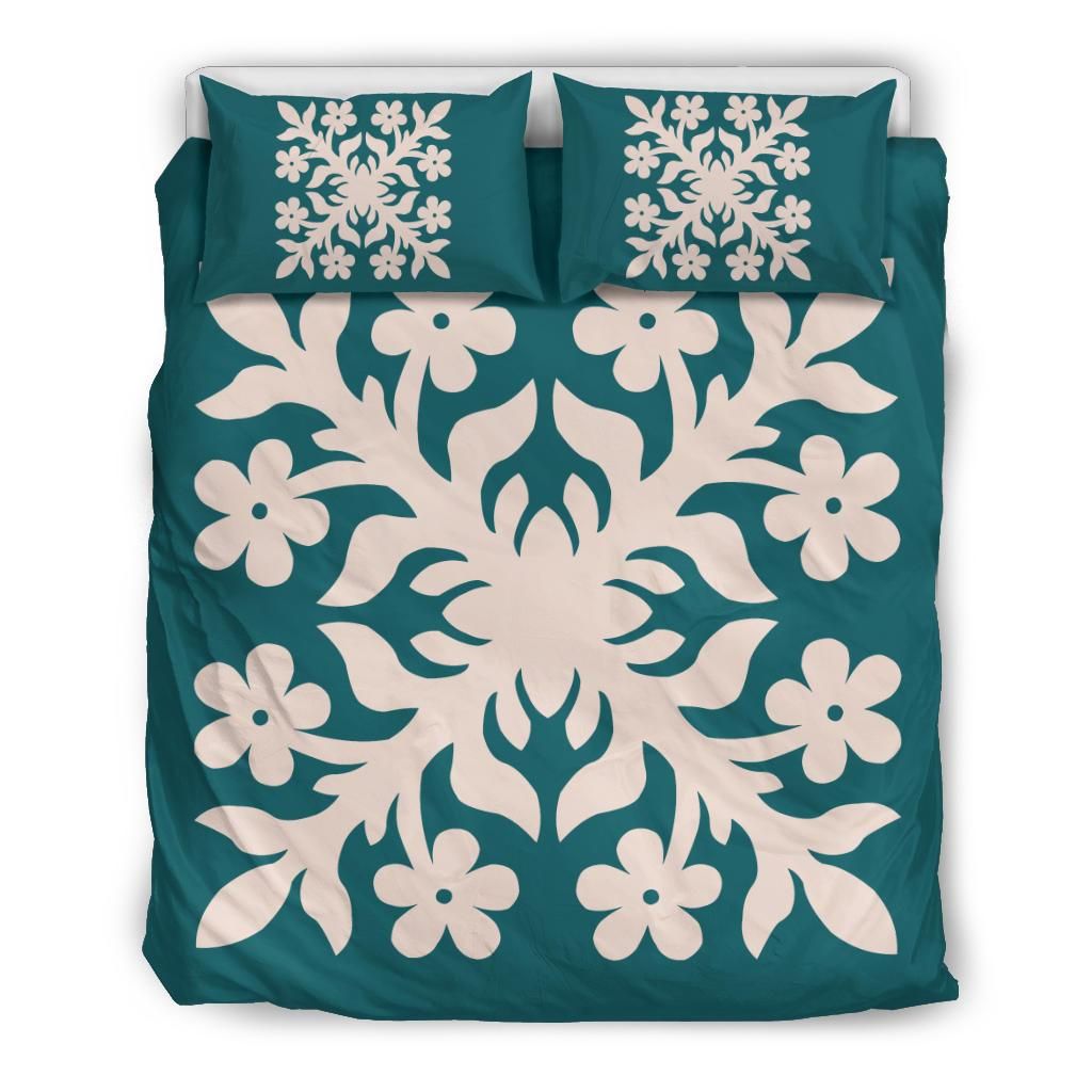 Hawaiian Royal Pattern Cyan And White Bedding Set