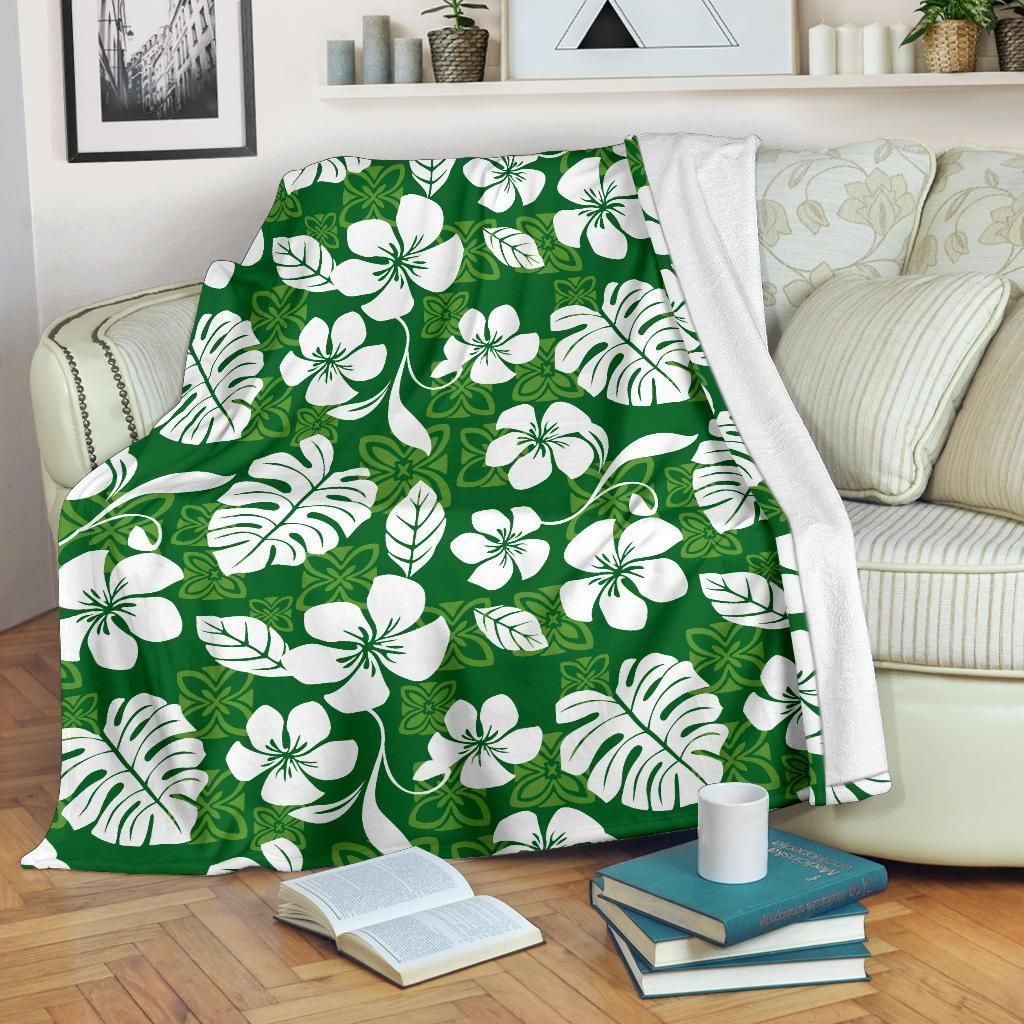 Hawaiian Themed Pattern Print Design Green And White Fleece Blanket