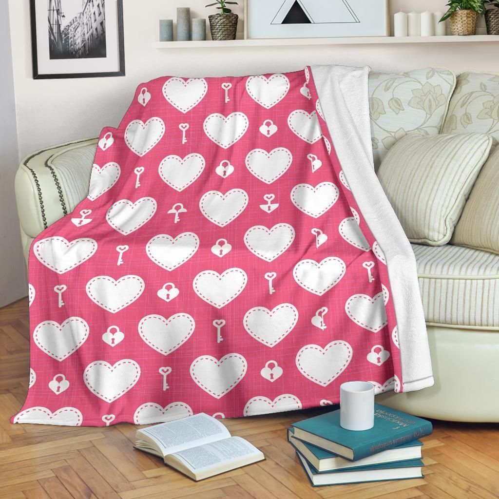 Heart Key Pattern Print Design Pink Fleece Blanket