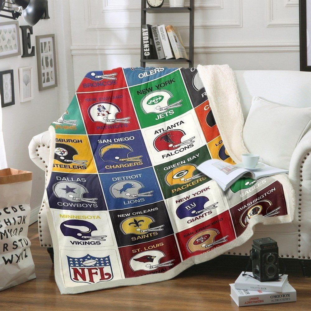 Helmet Football Team Sherpa Fleece Blanket