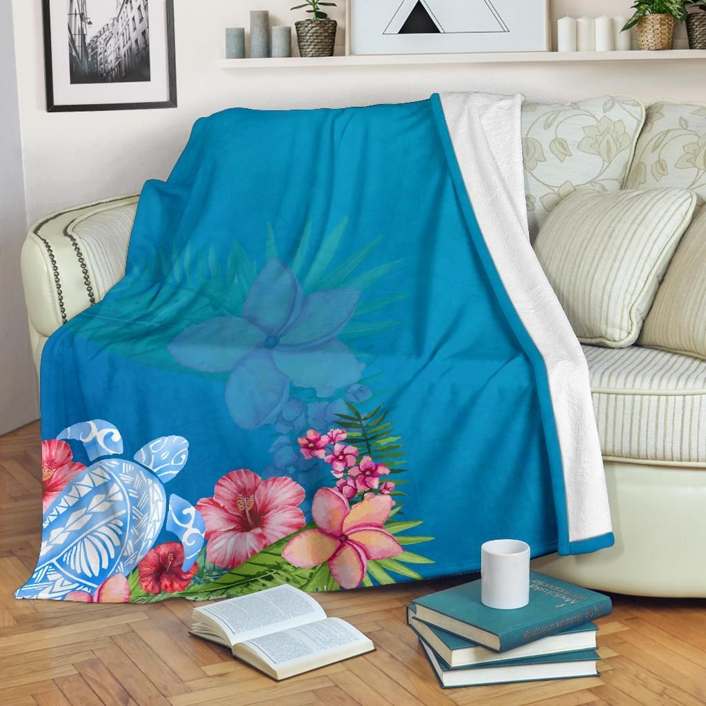 Hibiscus Polynesian Turtle Sherpa Fleece Blanket