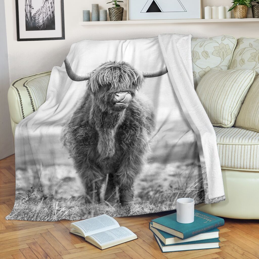 Highland Cattle In Wilf Life Fleece Blanket Gift Fleece Blanket