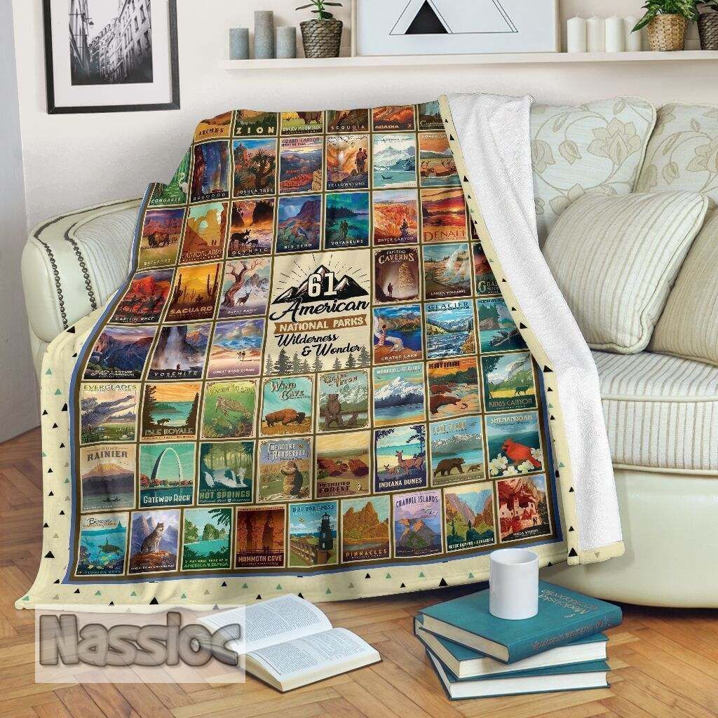 Hiking – 61 National Parks America. Fleece Blanket