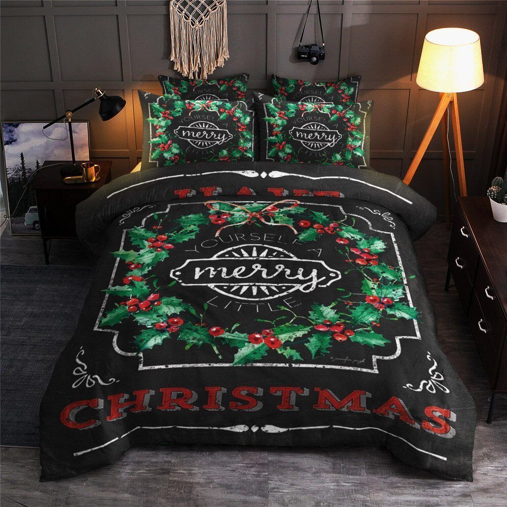 Holly Berry Christmas Bedding Set