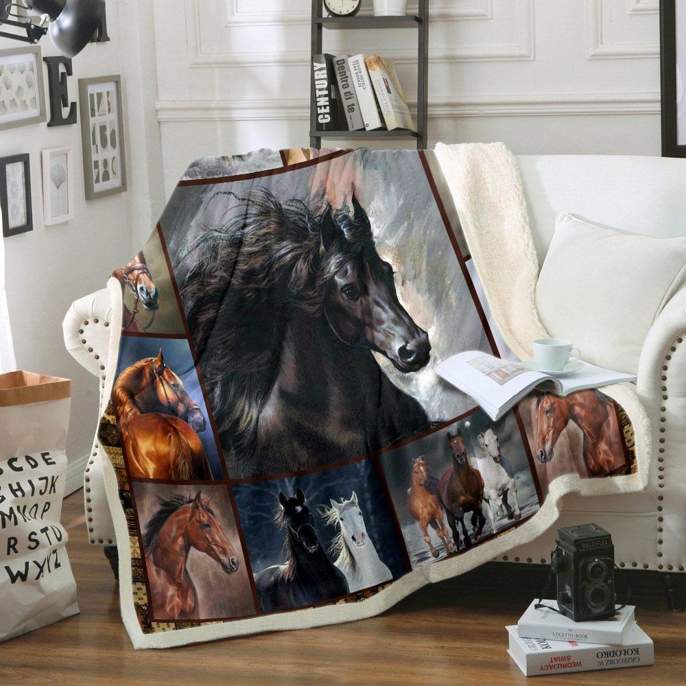 Horse 05 Sherpa Fleece Blanket