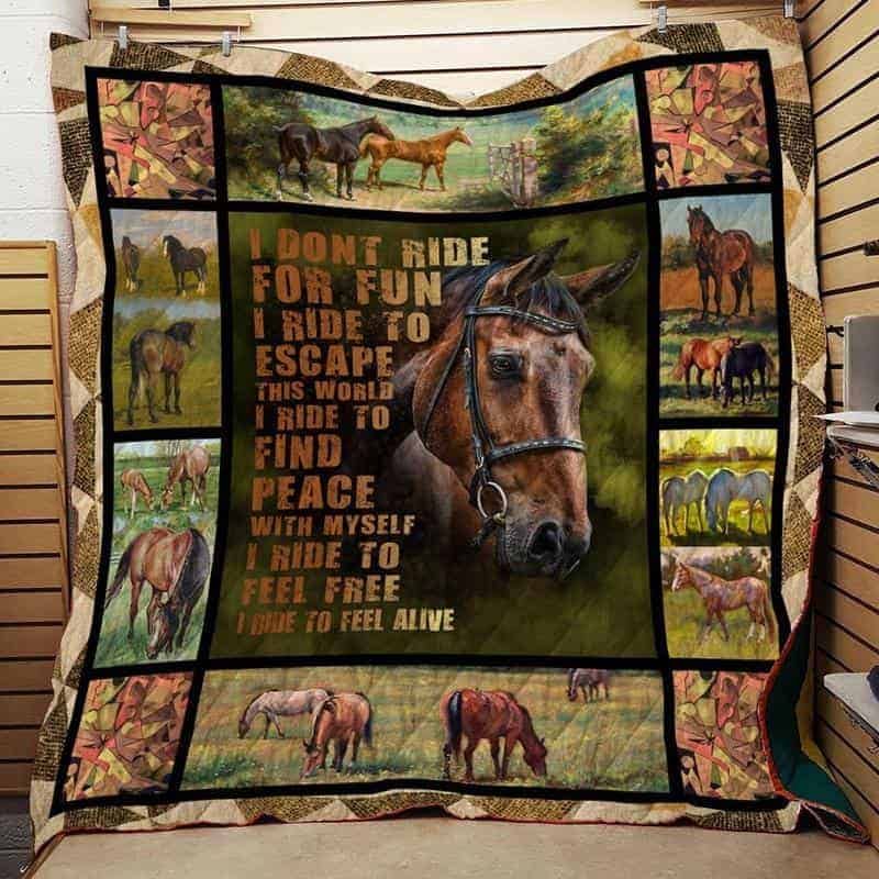 Horse CLA1610256Q Quilt Blanket