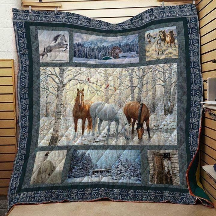 Horse In Winter CLA0810290Q Quilt Blanket