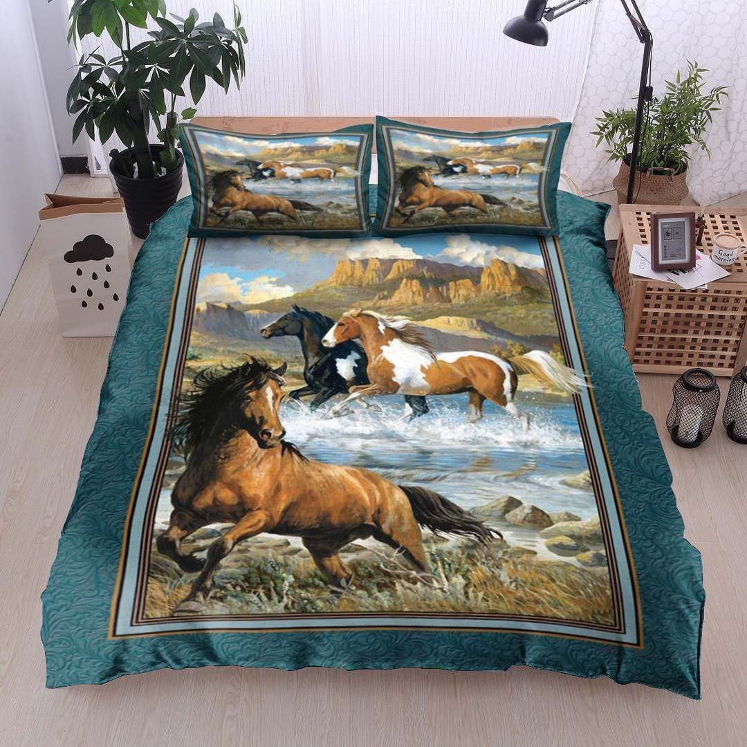 Horse River Bedding Set