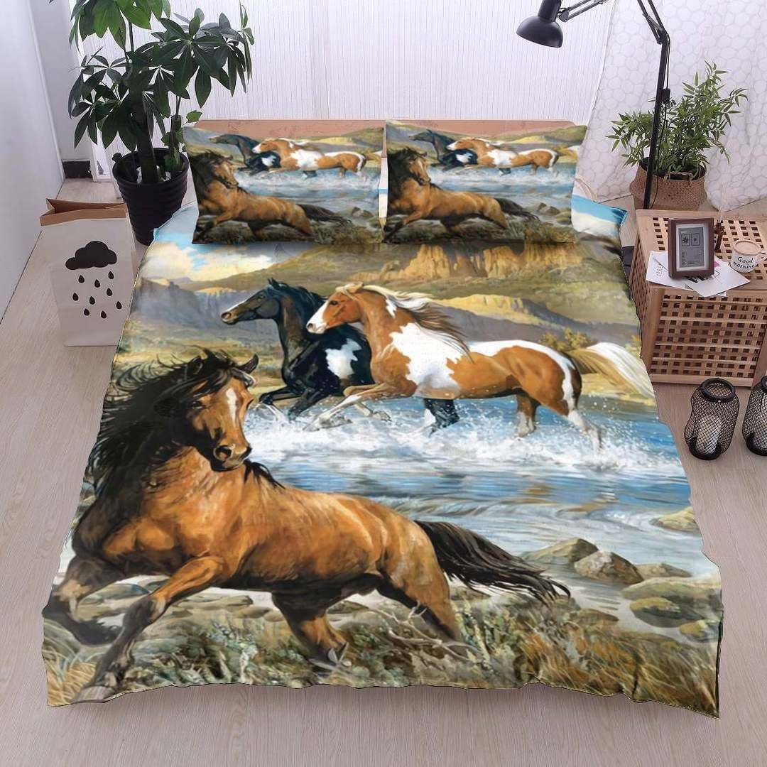Horse Running River Bedding Set