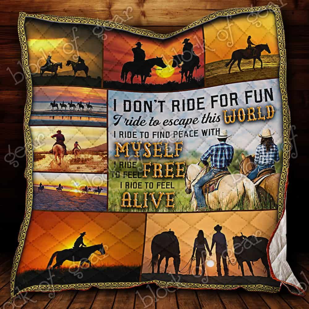 Horseback Riding CL19100411MDQ Quilt Blanket