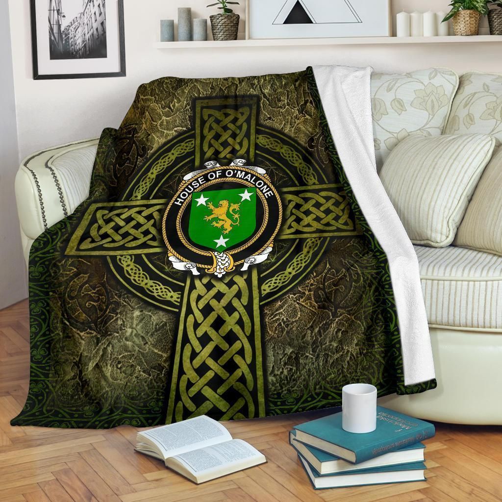 House Of Malone Celtic Knott Printed Fleece Blanket
