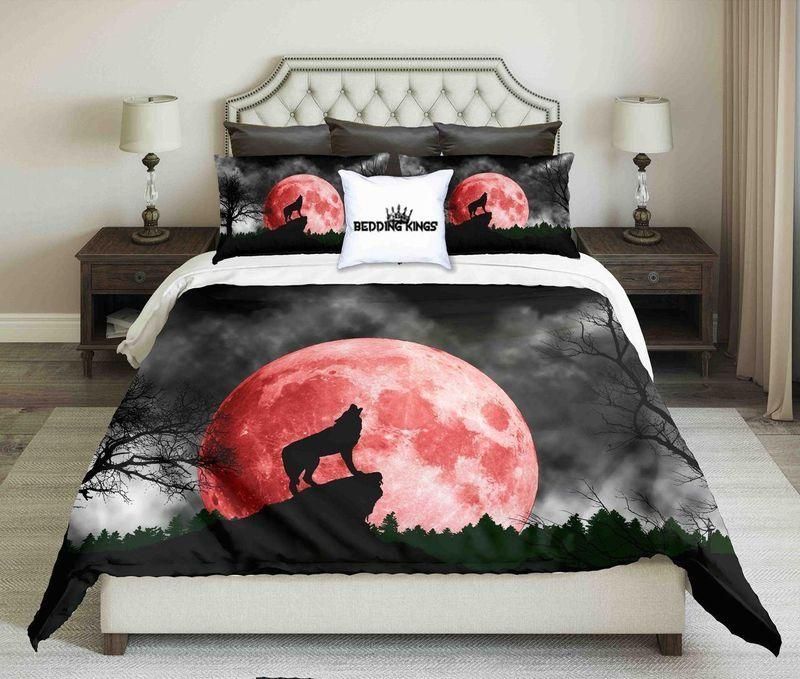 Howl Wolf At Night On Red Moon   Bedding Set