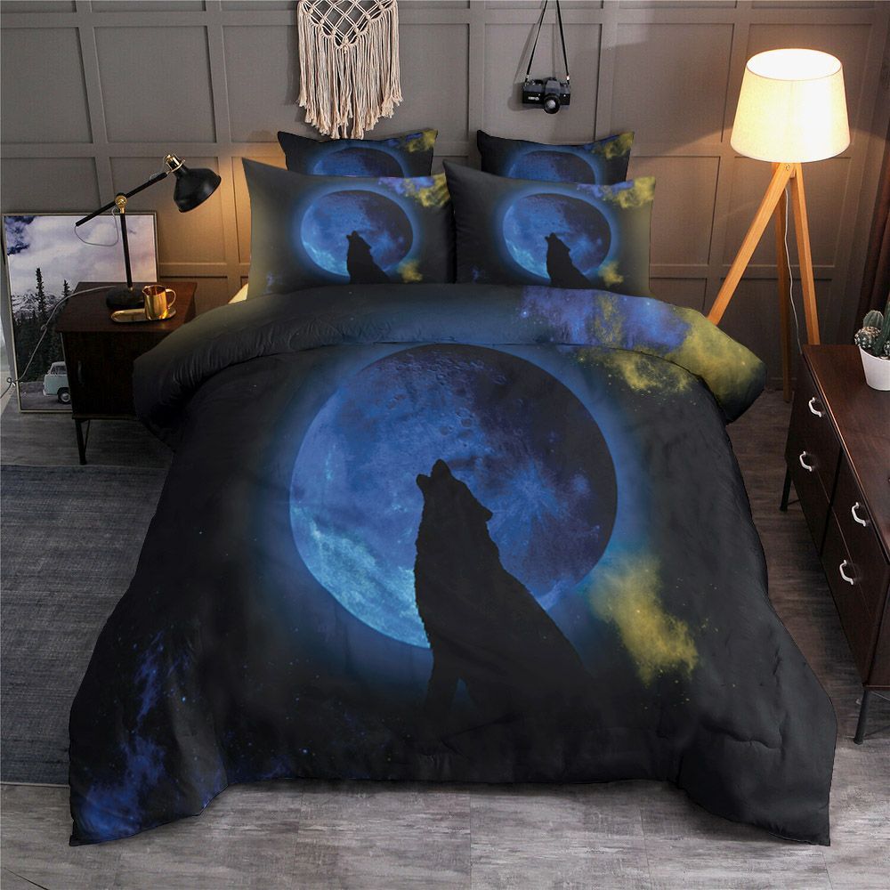 Howling Wolf Moon Bedding Set