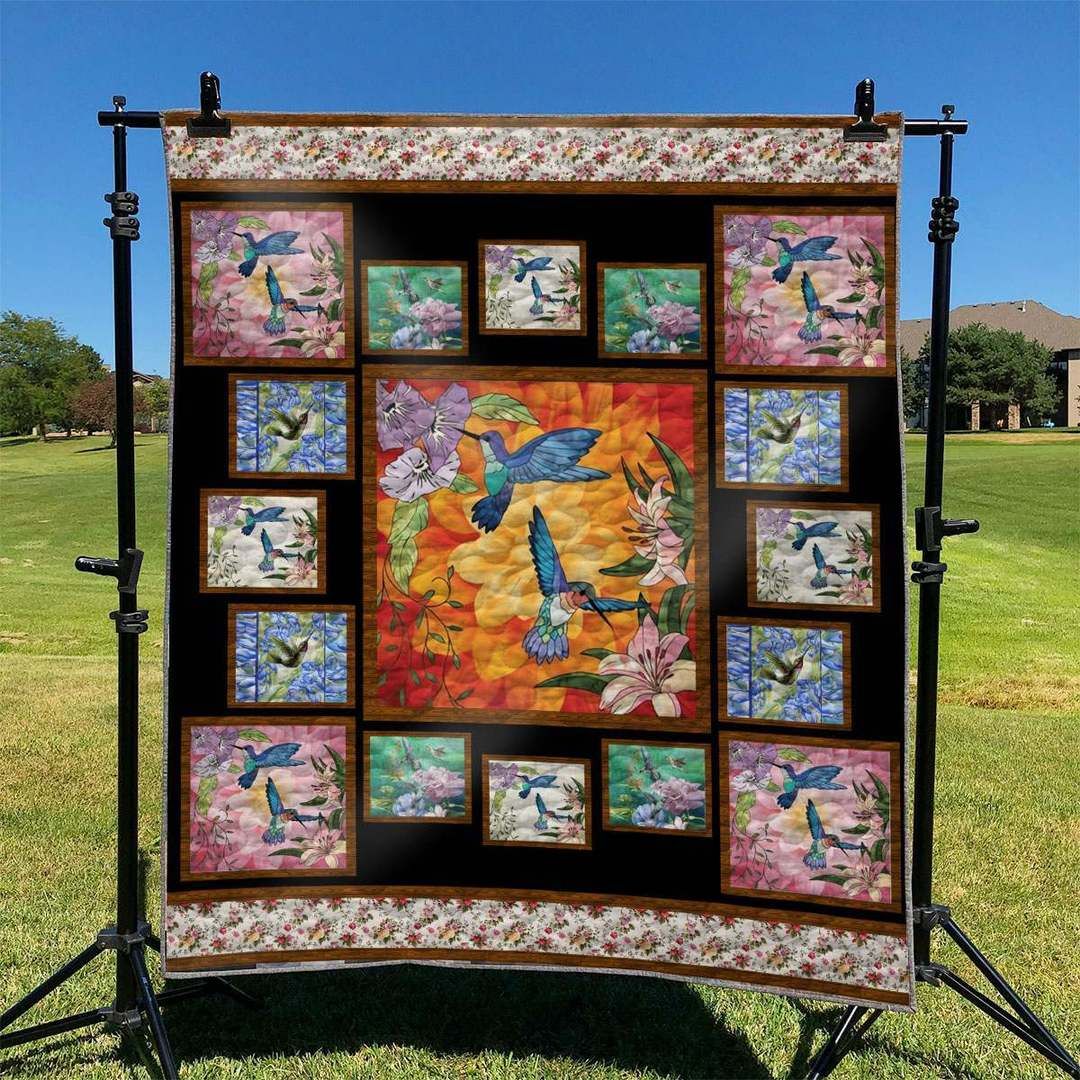 Hummingbird TD2809630 Quilt Blanket