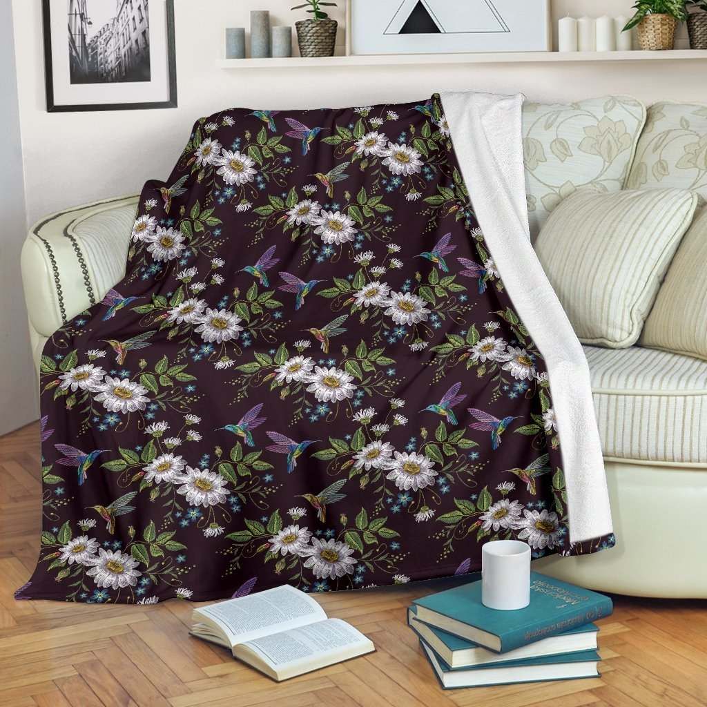 Hummingbird White Daisy Sherpa Fleece Blanket
