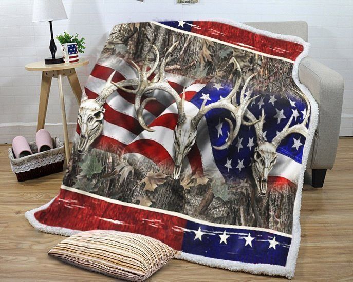 Hunting Deer Fleece Blanket