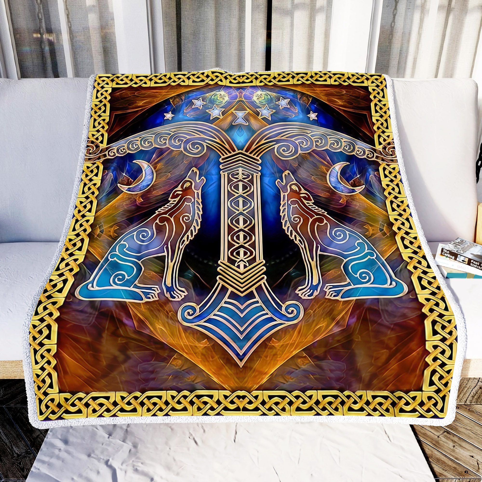 Hunting Wolf Celtic Sherpa Fleece Blanket