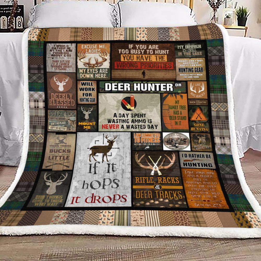 Hunting Sherpa Fleece Blanket