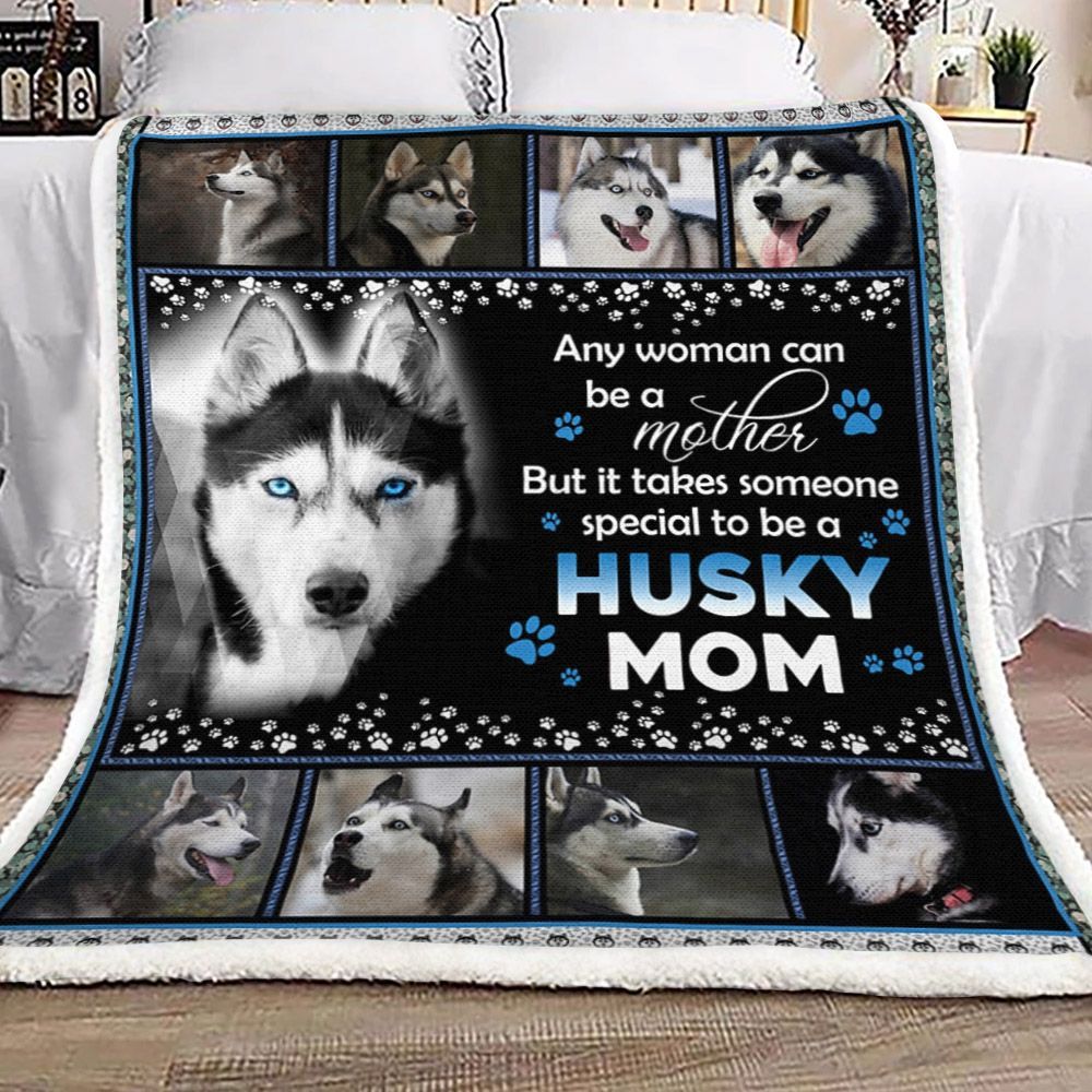 Husky Mom Sherpa Fleece Blanket
