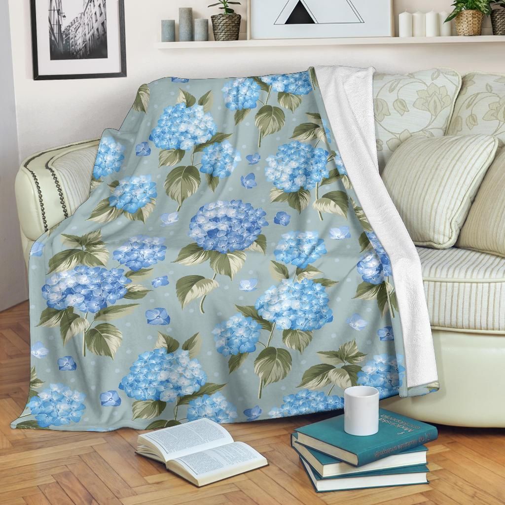 Hydrangea Pattern Sherpa Fleece Blanket