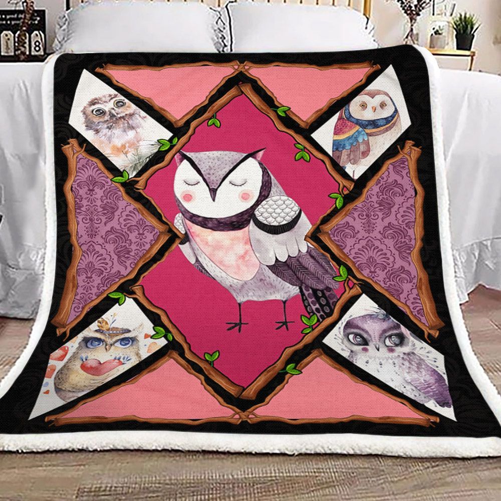 I Freaking Love Owls Sherpa Fleece Blanket