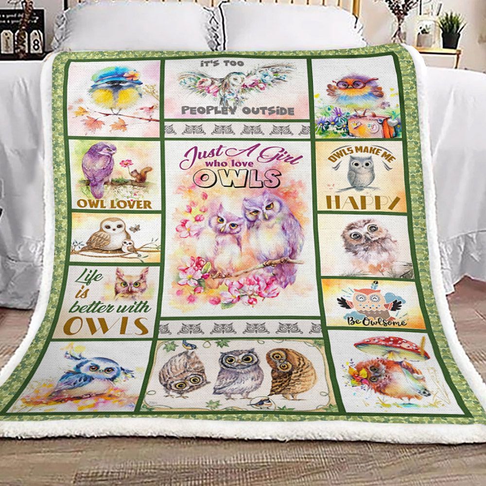 I Freaking Love Owls Sherpa Fleece Blanket