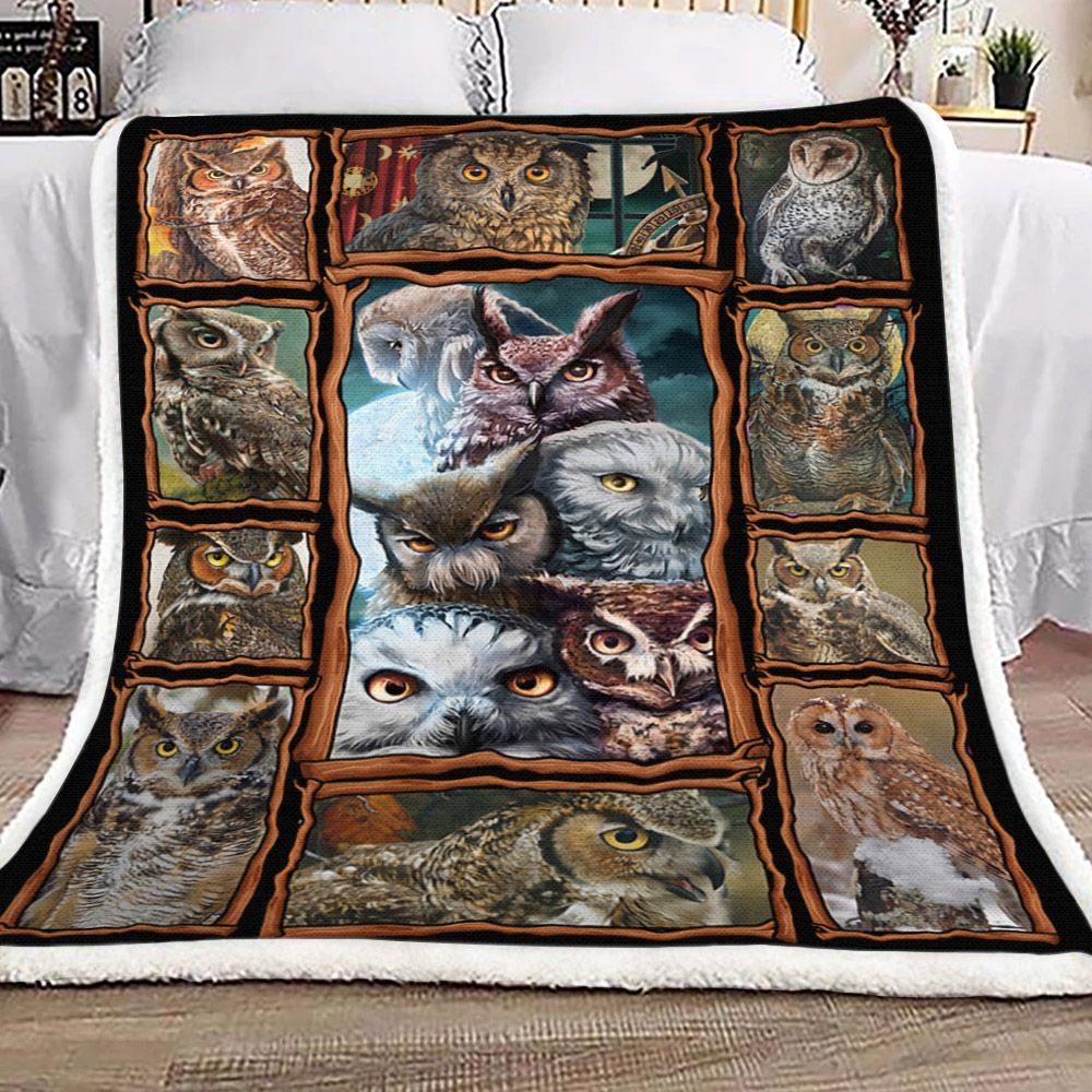 I Freaking Love Owls Sherpa Fleece Blanket