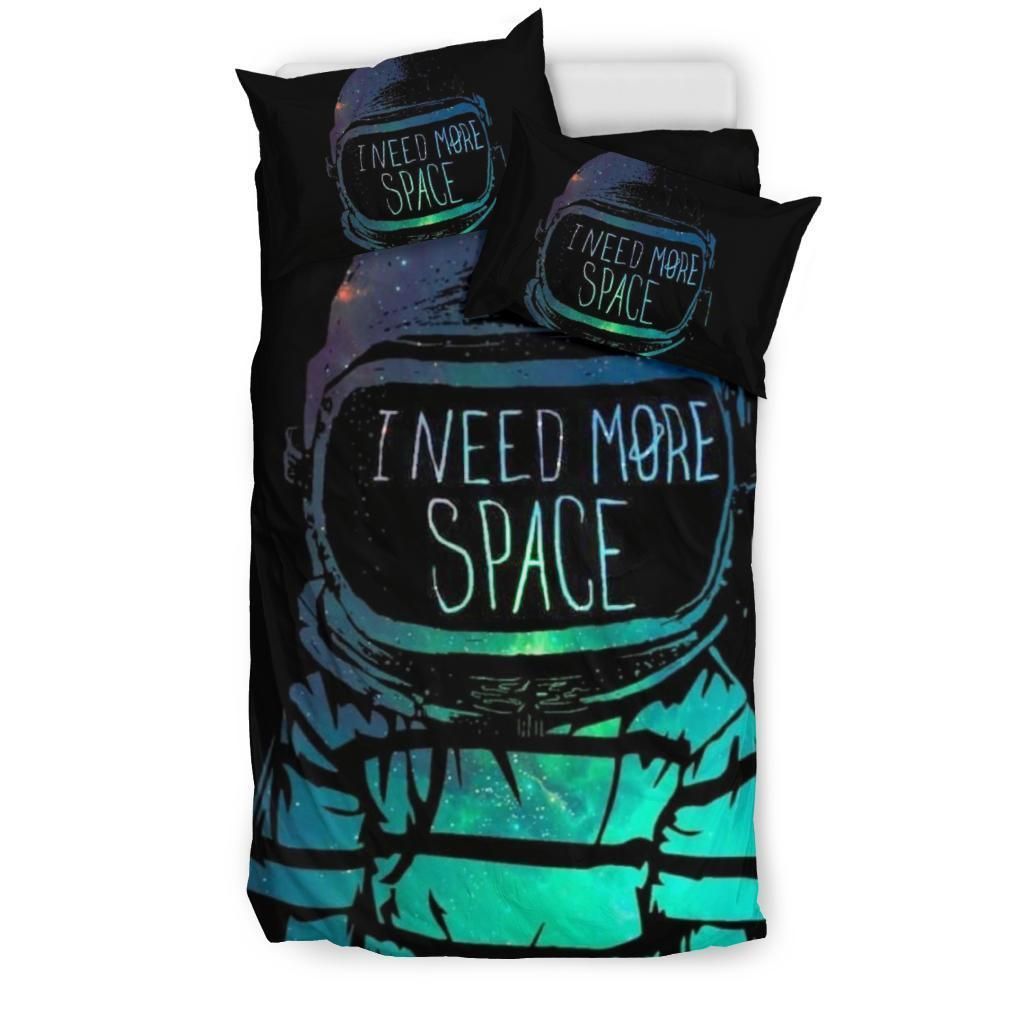 I Need More Space Bedding Set