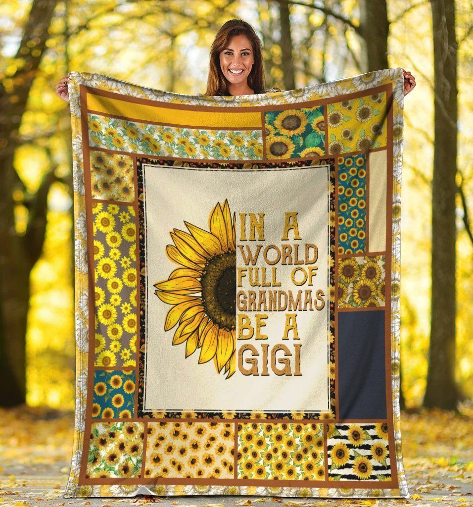 In A World Full Of Grandmas Be A Gigi Sunflower Hippie Fleece Blanket