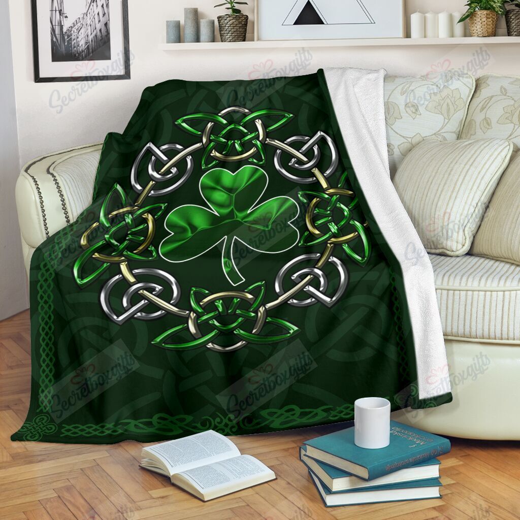 Irish Shamrock Celtic Knot Fleece Blanket