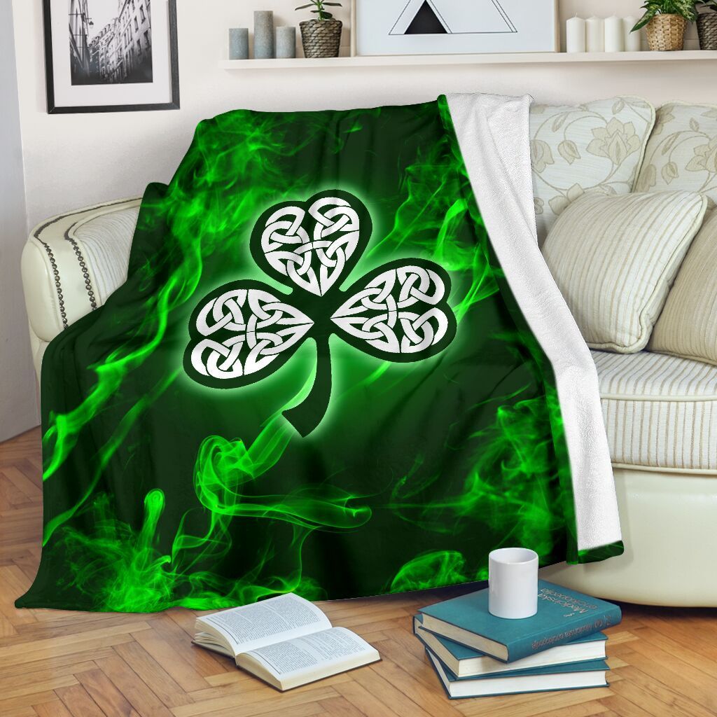 Irish – Shamrock Smoke Sherpa Fleece Blanket